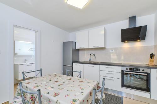 Apartman Ursula Stivan in Stivan