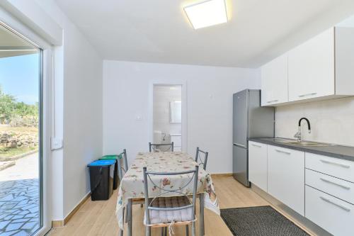 Apartman Ursula Stivan in Stivan