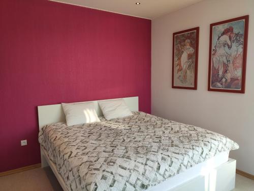 Spacious & Cozy Apartment with Forest View, Zapyškis (foto 4)