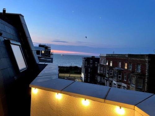 Picture of Relaxing Retreat With Terrace & Sea Views - Sleeps 4