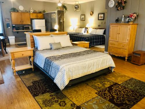 . Salmon River Inn