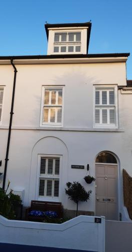 Sanderling - Grade 2 Listed Georgian Townhouse by the sea, Penzance (photo 4)