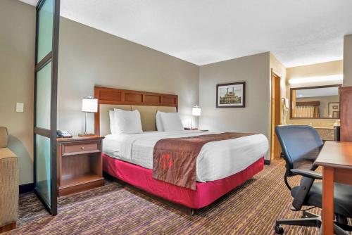 King Room with Sofa Bed