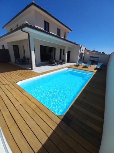Villa camargue avec piscine privée cottage Saint-Laurent-d'Aigouze