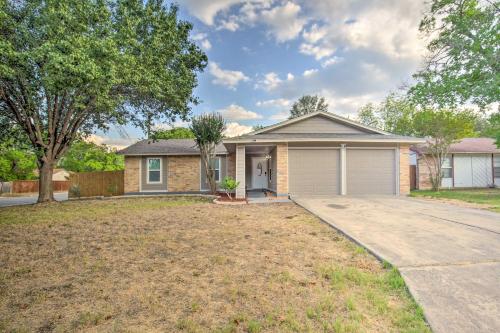 Pet-Friendly San Antonio Gem Near Nature Preserve! in San Antonio, USA