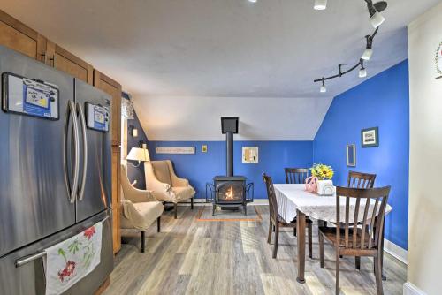 Cozy Getaway - 10 Miles to Mount Wachusett Skiing! in 萊明斯特
