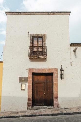 372439973 Orchid House San Miguel de Allende