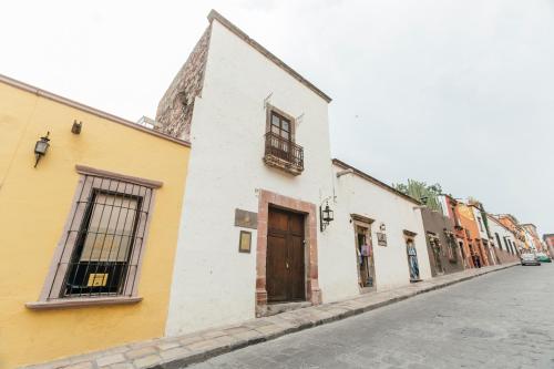 372439974 Orchid House San Miguel de Allende
