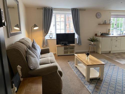 Apartment - Sleeps 2 - Pet friendly - Parking