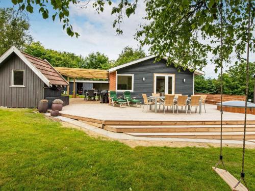  8 person holiday home in Struer-By Traum in Struer
