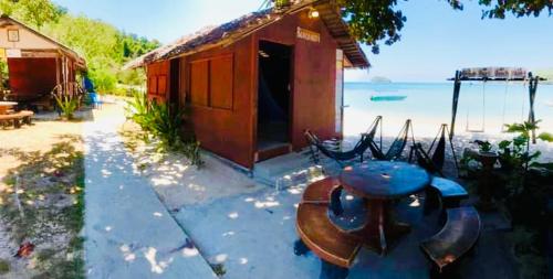 Dragon Pearl Beach Resort in Kota Belud