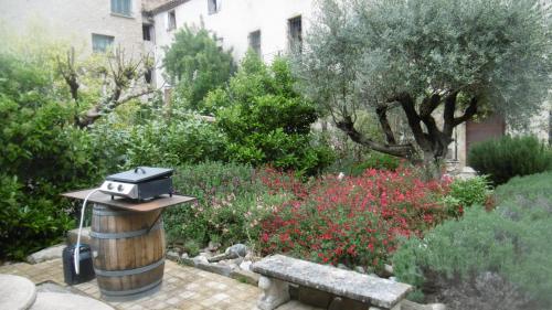 LIMOUX RIVERSIDE GARDENs