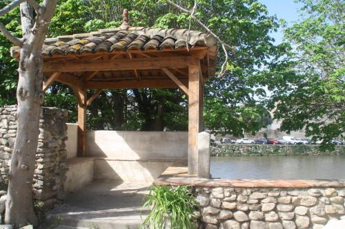 LIMOUX RIVERSIDE GARDENs