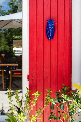 HôTEL LES VOLETS ROUGES - CASSIS - main image