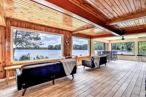 . Timber Lodge Retreat