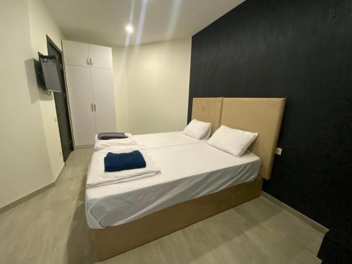 Deluxe Double or Twin Room with City View