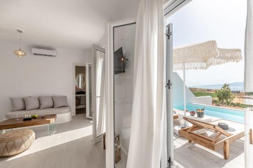 Ariadne's Crown Luxury Suites with Private Pool