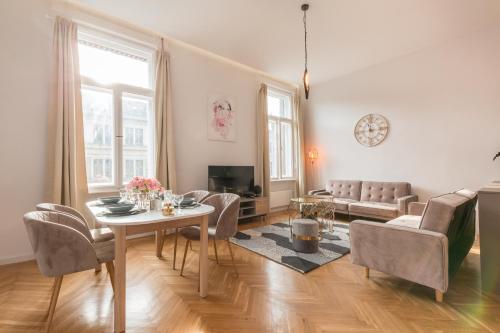 Space and Elegance in The Heart of Budapest