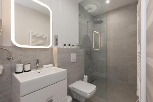 Space and Elegance in The Heart of Budapest - main image