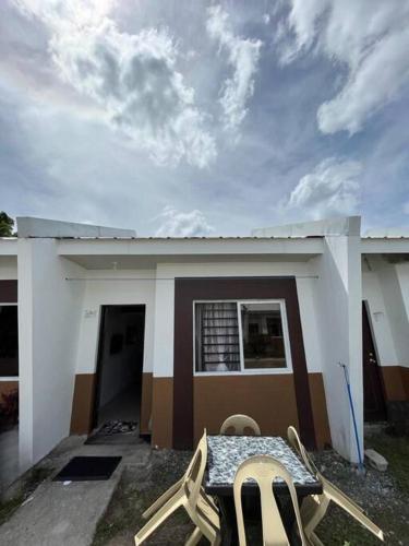 Manzil Jina Laiya House Rental