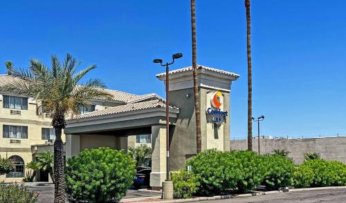 Comfort Inn West Phoenix at 27th Ave and I-I0