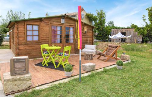 Stunning home in Bollène with Outdoor swimming pool and WiFi gîte à louer Bollène