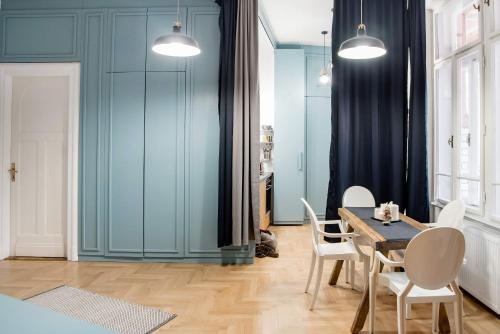Designer Dream Home At The St. Stephen Basilica - image 8