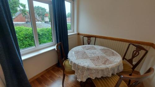Two-Bedroom Apartment image 3