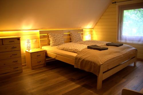 Guestroom, Lili's Lovely Log Home in the Forest in Bukkszentkereszt