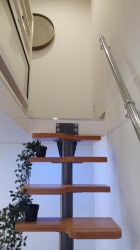 Charmante petite maison climatisee, en pierre, avec acces autonome in Satillieu