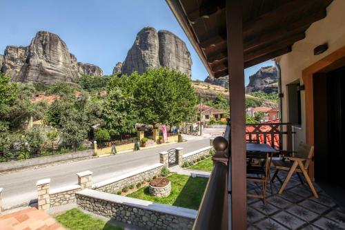 Meteora Heaven and Earth Kastraki premium suites