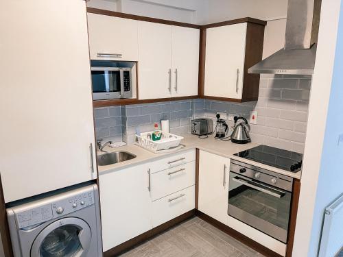 Broc House Suites - image 13