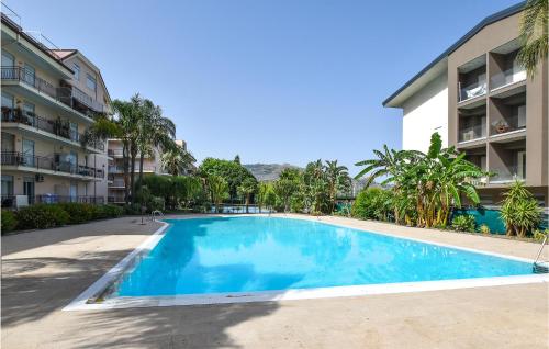3 Bedroom Lovely Apartment In Calatabiano