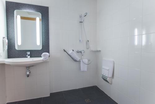 ibis Paris Vanves Parc des Expositions - image 2