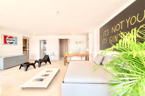 Lisbon Swimming pool apartment with private parking 1