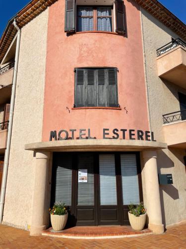 Motel Esterel – Mandelieu, CT