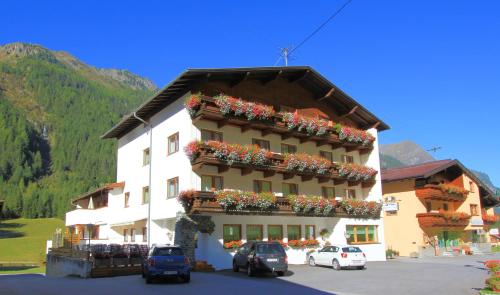 Hotel Pension St. Leonhard, Sankt Leonhard im Pitztal bei Köfles