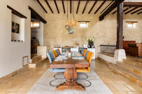 Faciliteiten, L'Ecurie Gourmande in Creully