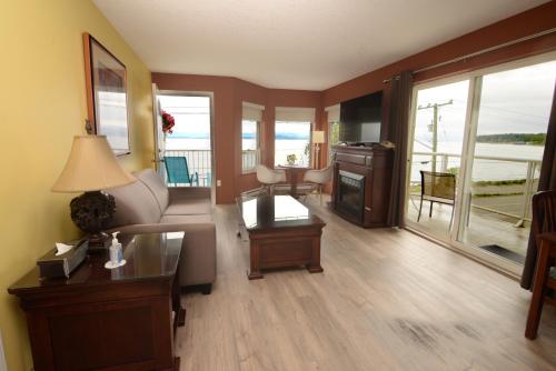 Deluxe King Suite - One King Bed with Two Private Balconies and OCEAN VIEW