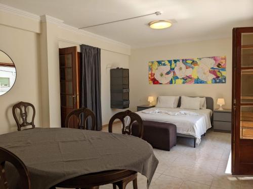 Lá em Cima (La em Cima) in Сесімбра