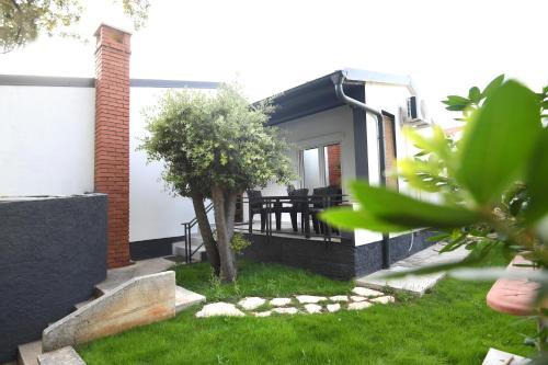 Apartment by the sea Renata in Punta Skala, Petrčane (zdjęcie 3)