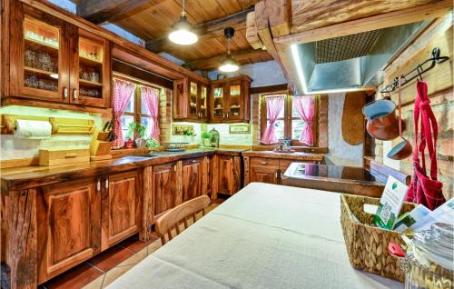 Amazing Home In Prosenik Gubasevski With Sauna