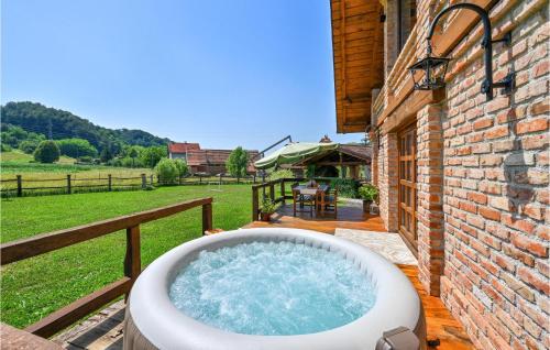 Amazing Home In Prosenik Gubasevski With Sauna