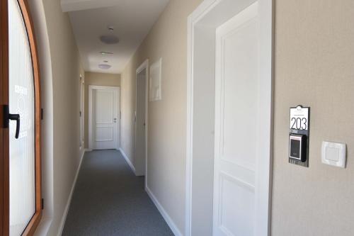 Vista Mar Apartments - image 11