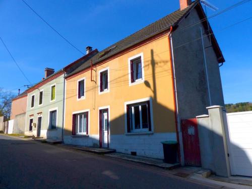 Gîte Arfeuilles, 4 pièces, 6 personnes - FR-1-489-277