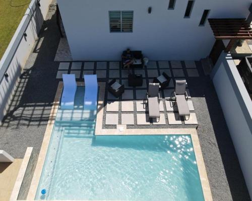 Sunset Coast Loft & Rooftop