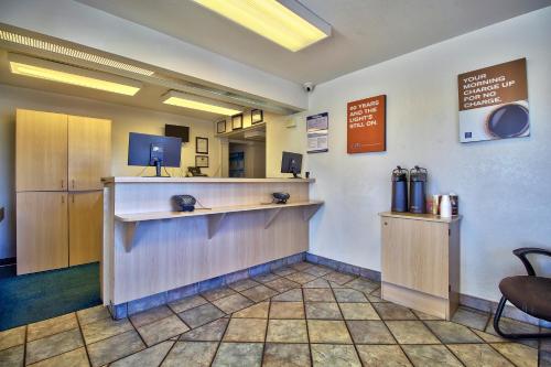 Motel 6-Nogales, AZ - Mariposa Road