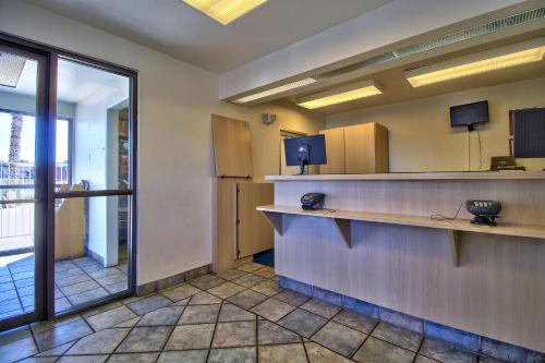 Motel 6 Nogales, AZ - Mariposa Road - 로비