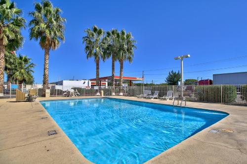 泳池, Motel 6 Nogales, AZ - Mariposa Road in 諾格里斯 (AZ)