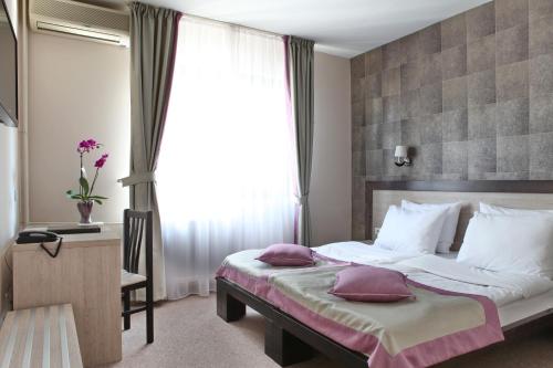 Garni Hotel Vozarev - image 3